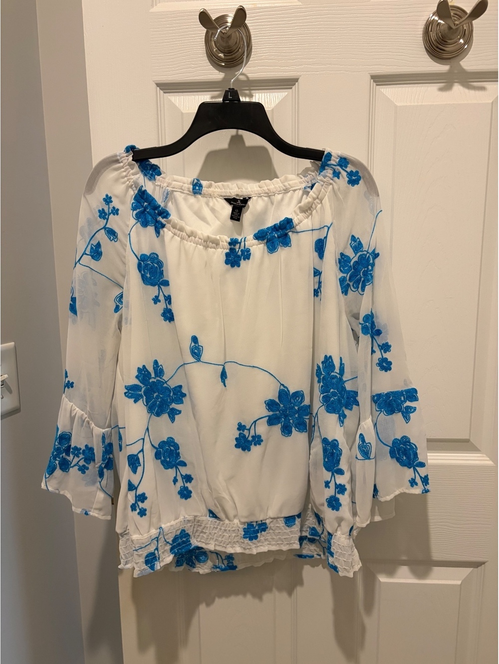 Jules & Leopold White teal blue floral off-shoulder lined blouse - L